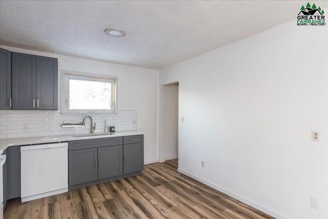 604 LATHROP STREET, Fairbanks, AK 99701