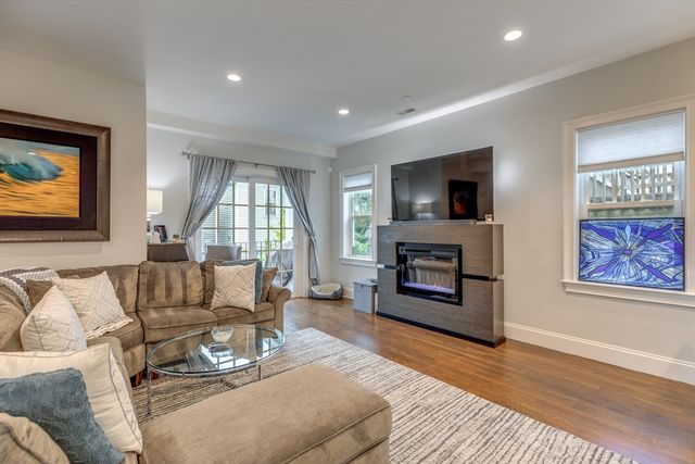 141 W 6th Street 1, Boston, MA 02127