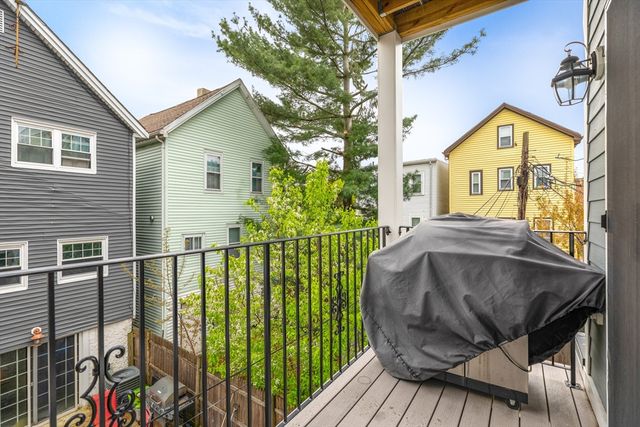 141 W 6th Street 1, Boston, MA 02127