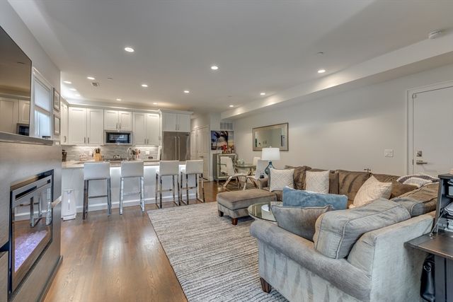 141 W 6th Street 1, Boston, MA 02127