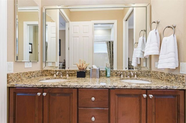 8453 DUNHAM STATION DRIVE, Tampa, FL 33647