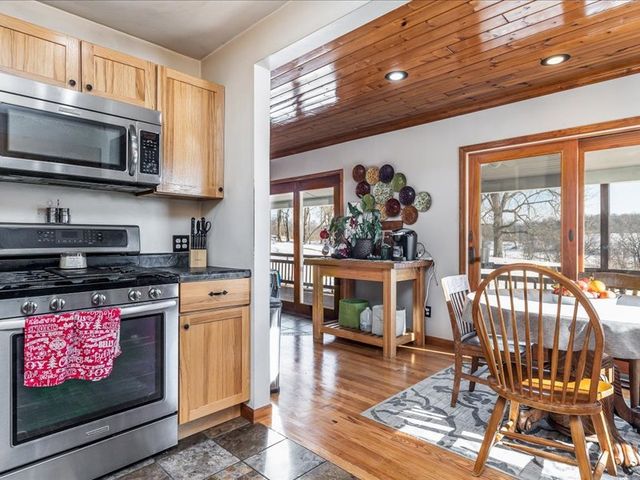 9257 N Veta Grande Road, Scales Mound, IL 61075