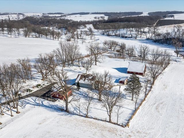 9257 N Veta Grande Road, Scales Mound, IL 61075