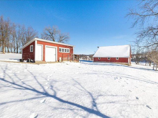 9257 N Veta Grande Road, Scales Mound, IL 61075