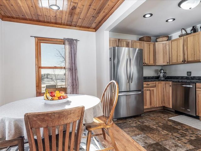 9257 N Veta Grande Road, Scales Mound, IL 61075