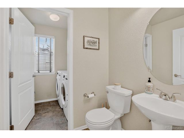 12850 Roslyn St, Thornton, CO 80602