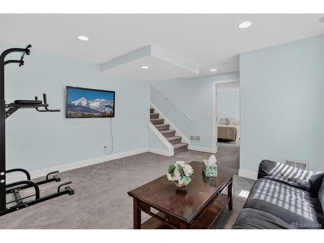 12850 Roslyn St, Thornton, CO 80602