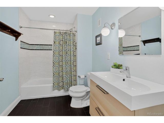 12850 Roslyn St, Thornton, CO 80602