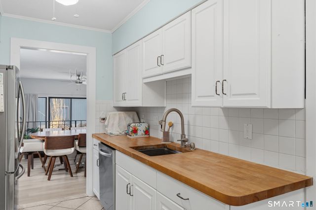 1 Coach Drive 1, Southington, CT 06489