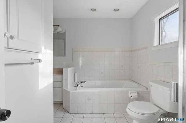 1 Coach Drive 1, Southington, CT 06489