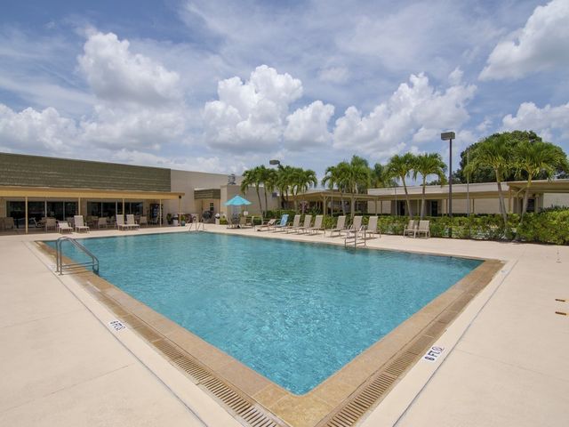 31 Vista Gardens Trail 206, Vero Beach, FL 32962