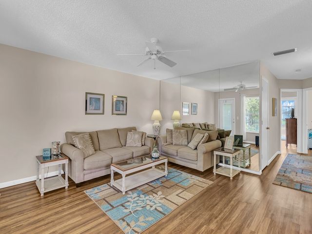 31 Vista Gardens Trail 206, Vero Beach, FL 32962
