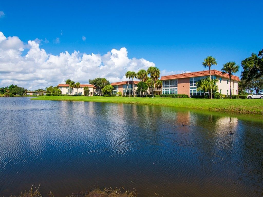 31 Vista Gardens Trail 206, Vero Beach, FL 32962