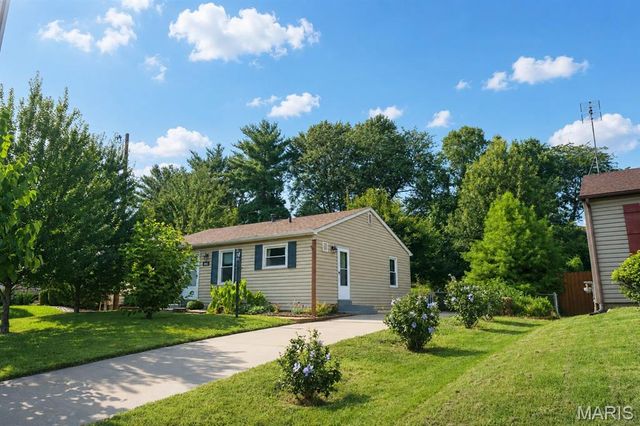 2649 Timberlake Drive, Maryland Heights, MO 63043