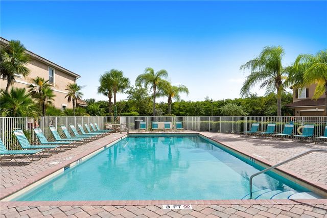 1233 Normandie Way, Vero Beach, FL 32960