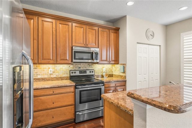 1233 Normandie Way, Vero Beach, FL 32960