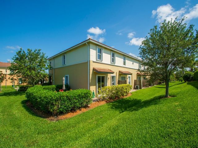 1233 Normandie Way, Vero Beach, FL 32960