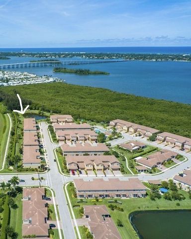 1233 Normandie Way, Vero Beach, FL 32960