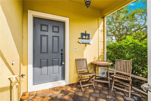 1233 Normandie Way, Vero Beach, FL 32960