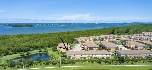1233 Normandie Way, Vero Beach, FL 32960