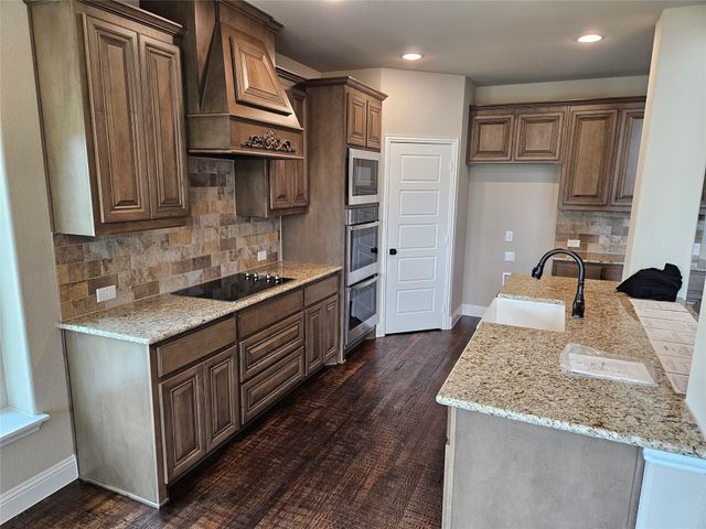 1485 Enloe Road, Howe, TX 75459