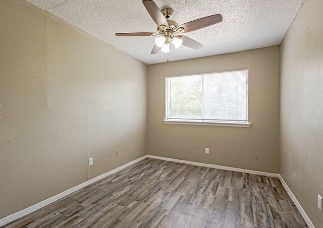 2910 Prichard Lane, Dallas, TX 75227