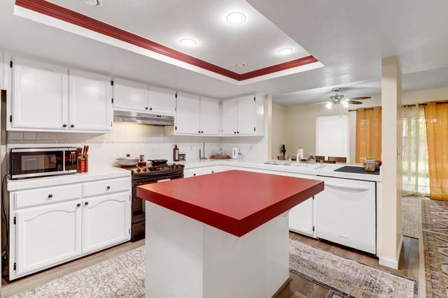 2716 Independence, West Sacramento, CA 95691