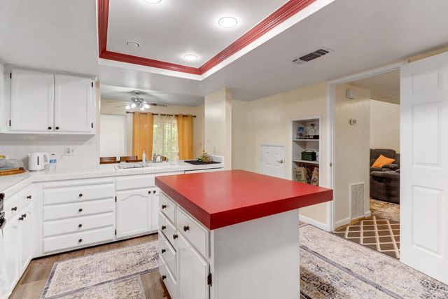 2716 Independence, West Sacramento, CA 95691