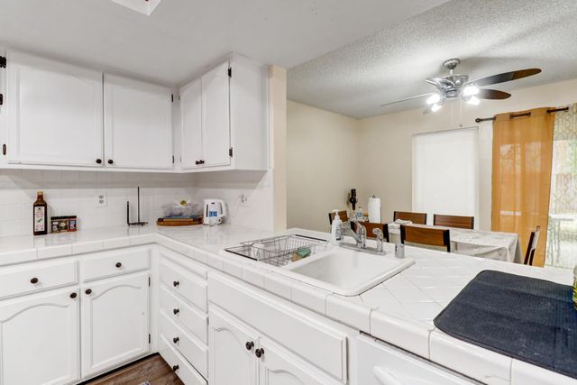 2716 Independence, West Sacramento, CA 95691