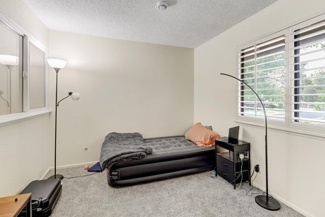2716 Independence, West Sacramento, CA 95691