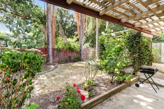 2716 Independence, West Sacramento, CA 95691