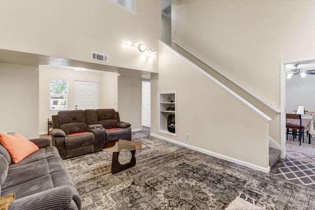 2716 Independence, West Sacramento, CA 95691
