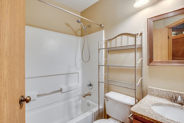 2492 Dickens Drive 2492, Aurora, IL 60503