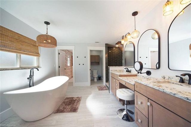 2560 Rose AVE, St. James City, FL 33956