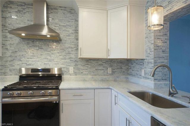 2560 Rose AVE, St. James City, FL 33956