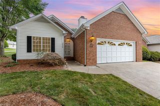2636 Woodington Drive, Winston-salem, NC 27103
