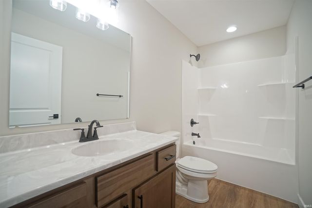 445 N Eastfield Circle, Milford, IN 46542