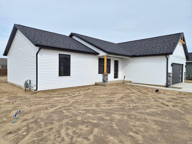 445 N Eastfield Circle, Milford, IN 46542