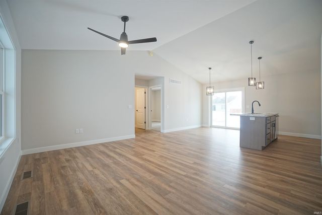 445 N Eastfield Circle, Milford, IN 46542