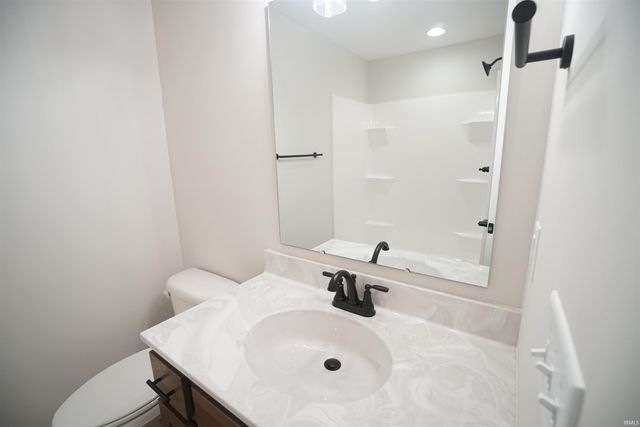 445 N Eastfield Circle, Milford, IN 46542