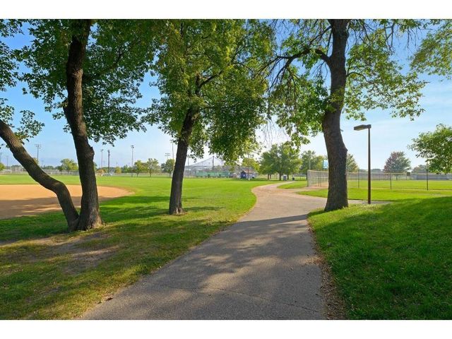 7555 W 110th Street, Bloomington, MN 55438