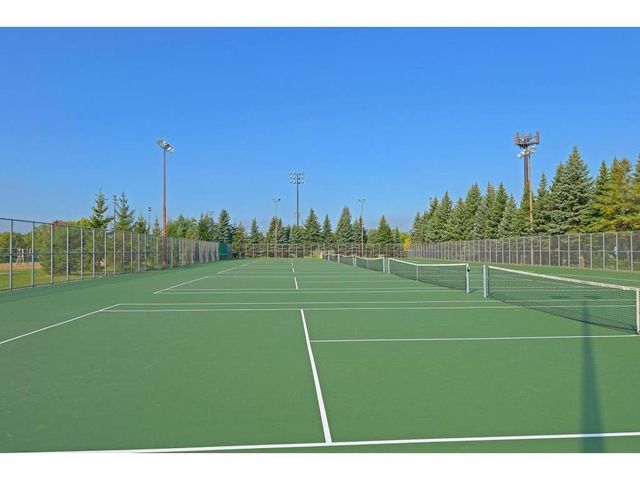 7555 W 110th Street, Bloomington, MN 55438