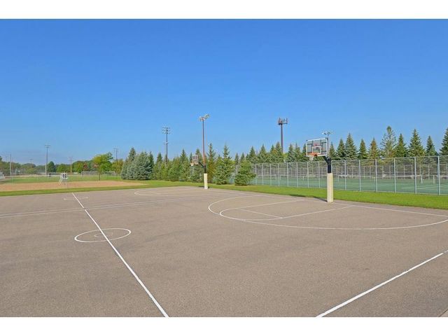 7555 W 110th Street, Bloomington, MN 55438