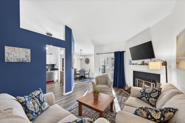 7555 W 110th Street, Bloomington, MN 55438