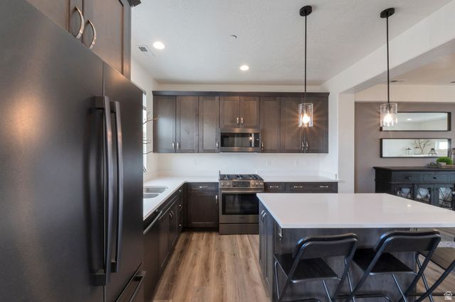 5084 W DUCKHORN DR, South Jordan, UT 84009