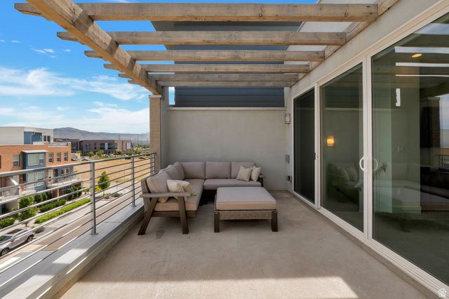 5084 W DUCKHORN DR, South Jordan, UT 84009