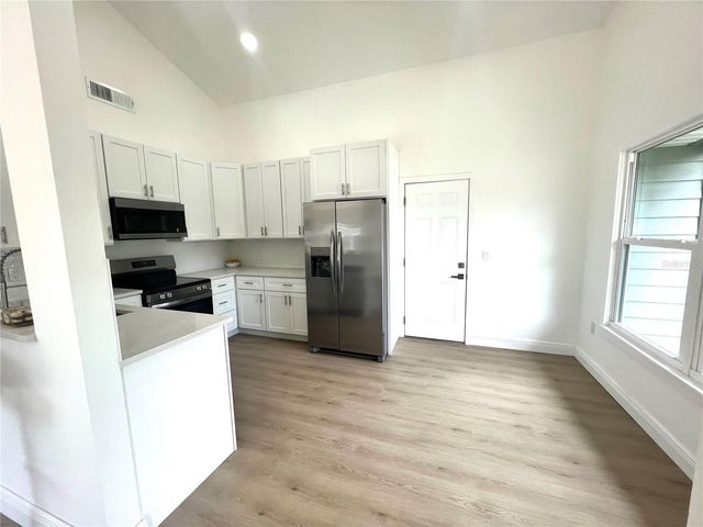 3832 PEBBLE COURT, Palm Harbor, FL 34684