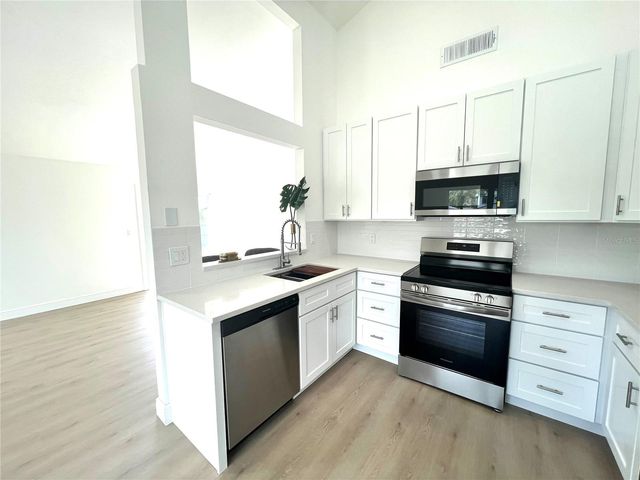 3832 PEBBLE COURT, Palm Harbor, FL 34684