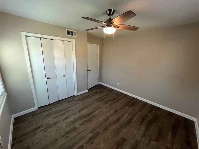 936 Bluewood Drive, Dallas, TX 75232