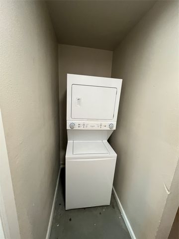 936 Bluewood Drive, Dallas, TX 75232